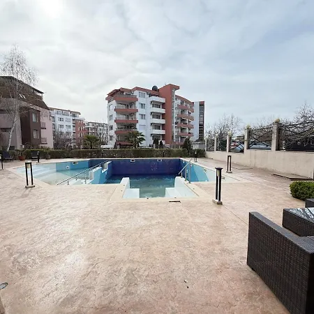 Omega K Apartment *